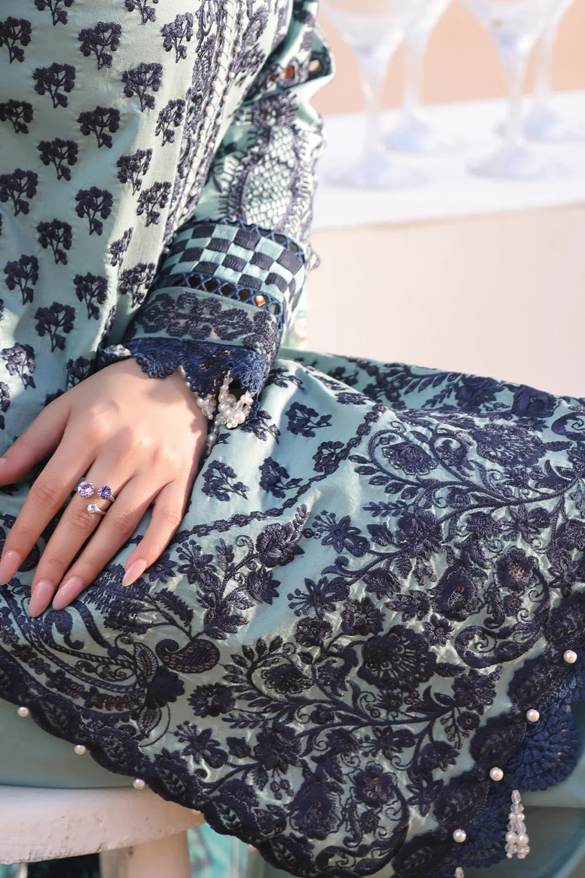 Hania Luxury Lawn - Image 2