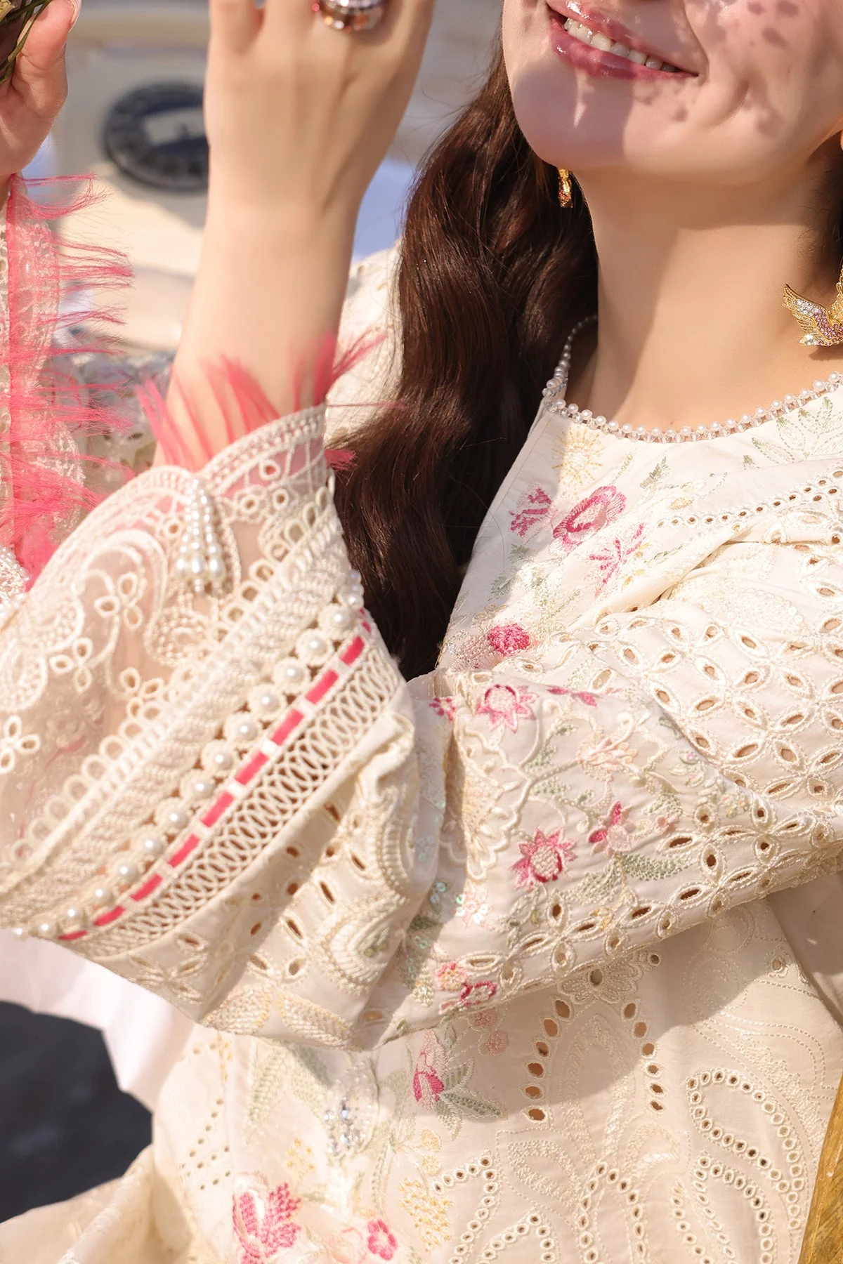 Hania Luxury Lawn - Image 3