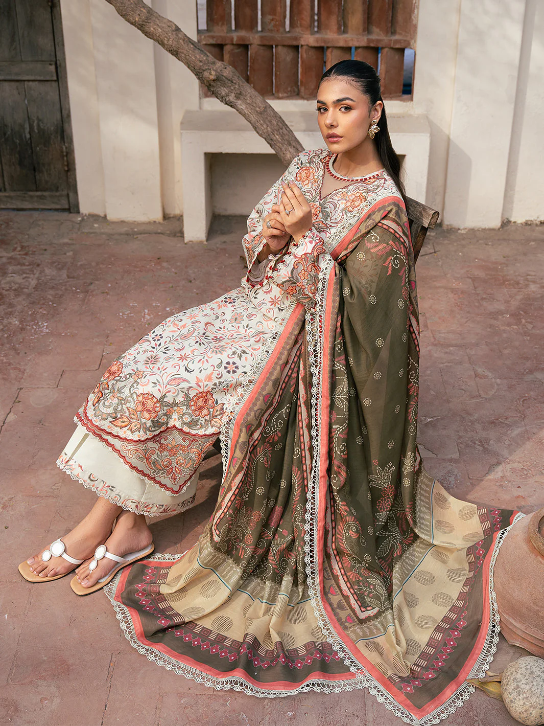 Hazel Printed Embroidered Lawn - Image 3