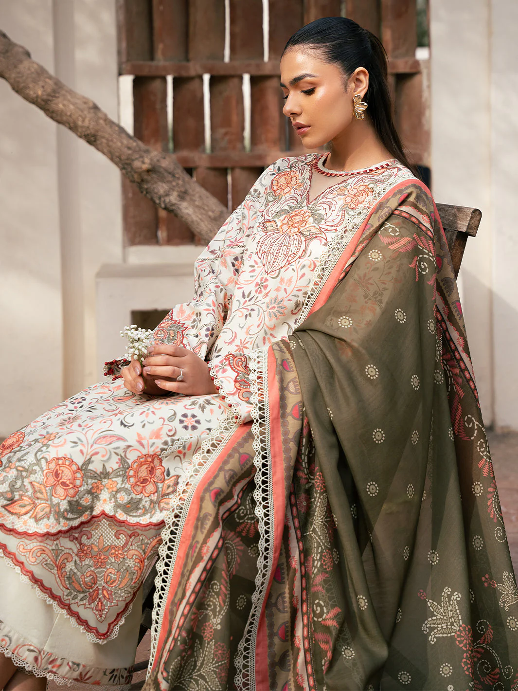 Hazel Printed Embroidered Lawn - Image 4