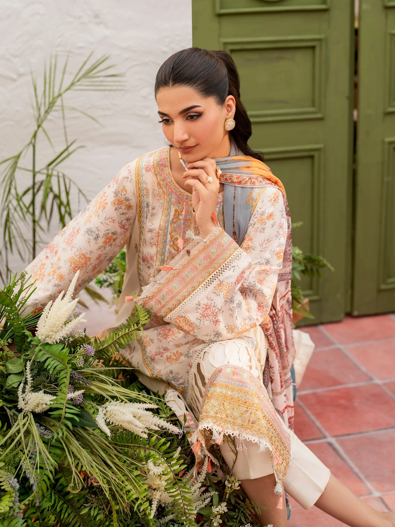 Husn-E-Arah Unstitched Lawn - Image 3
