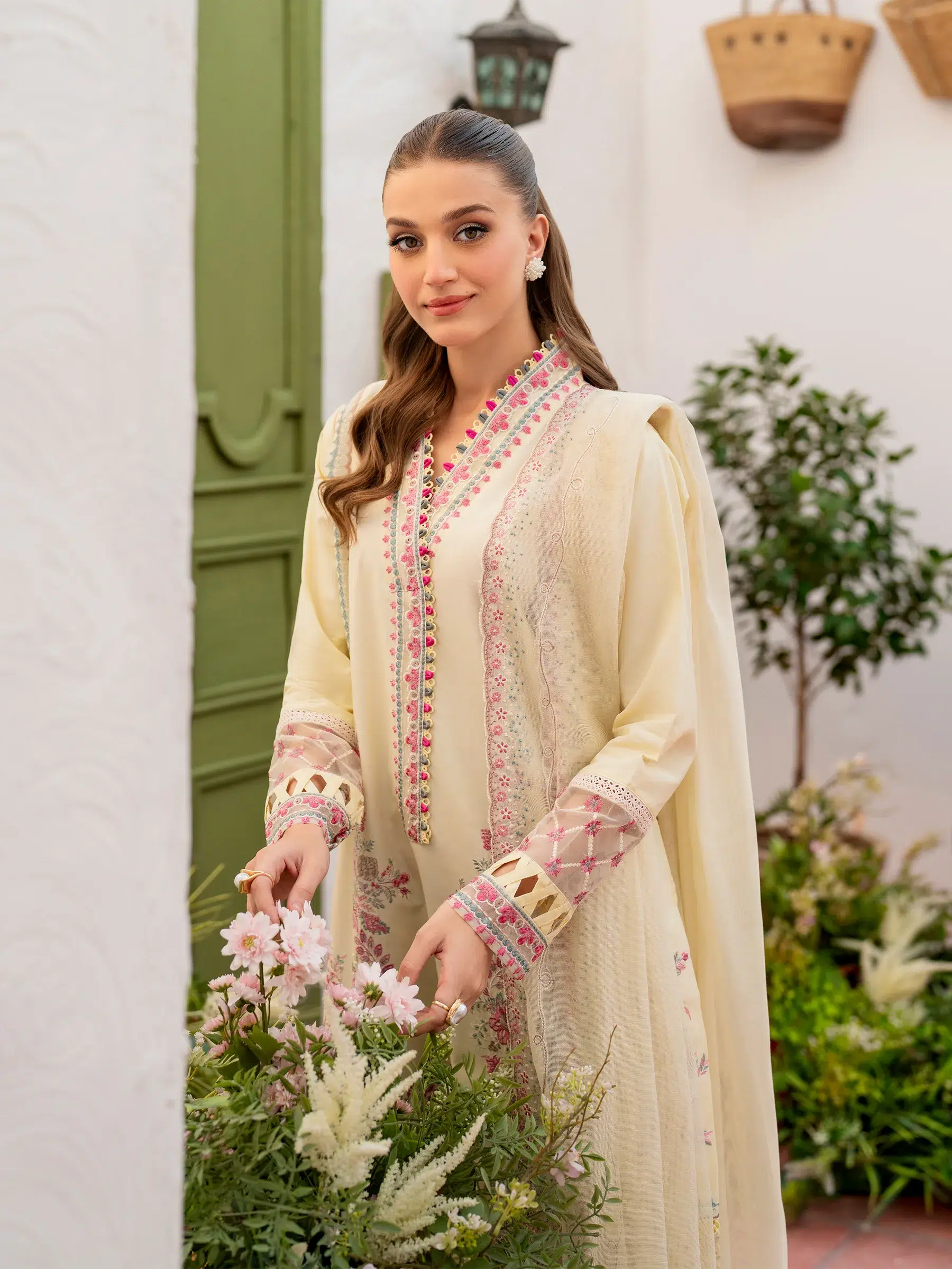 Husn-E-Arah Unstitched Lawn - Image 3