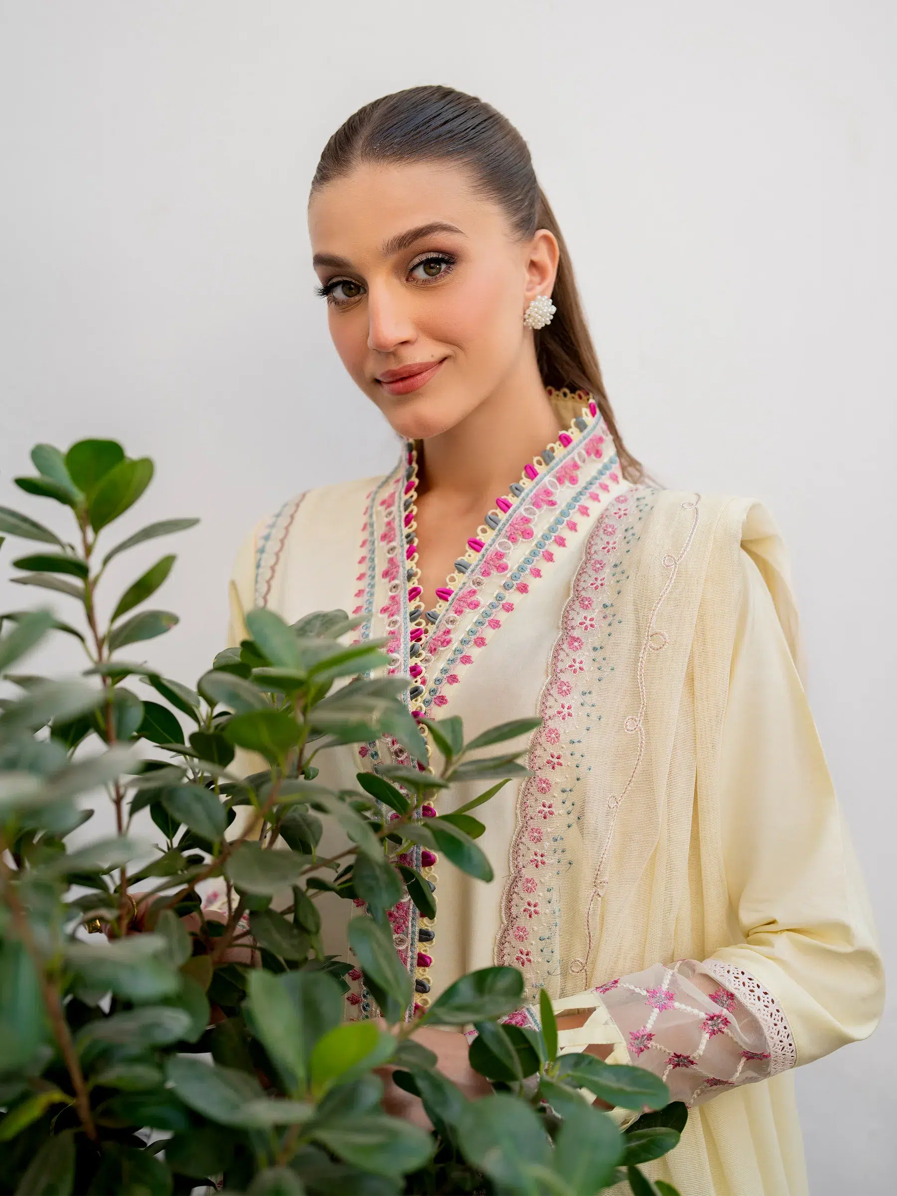 Husn-E-Arah Unstitched Lawn - Image 4