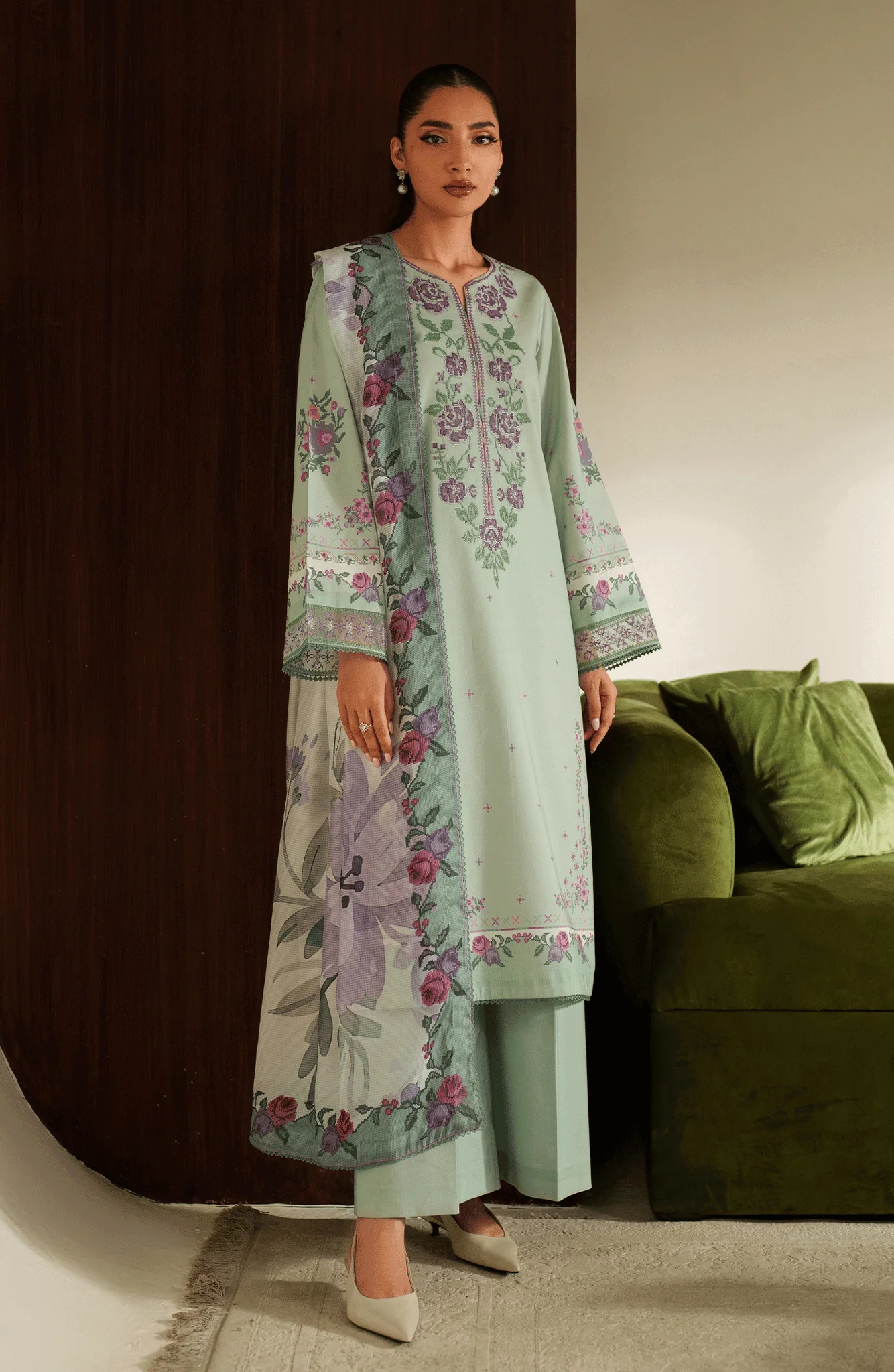 ilara unstitched cambric edit
