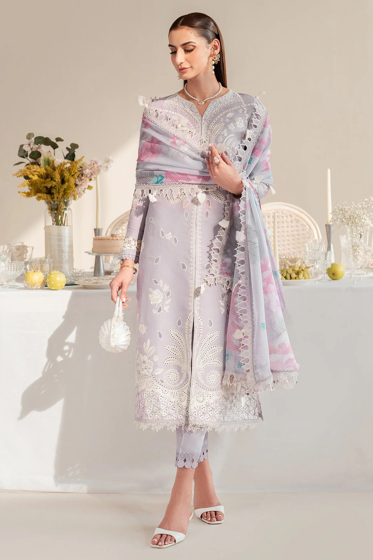 Iris Luxury Lawn - Image 3