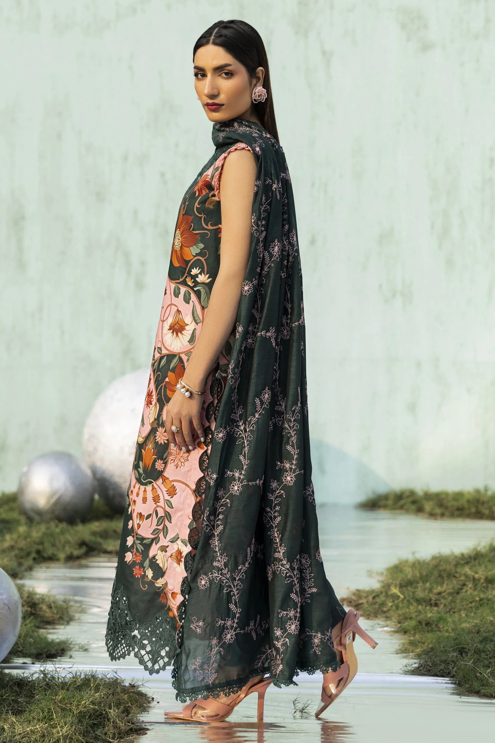 Ivy Bloom Lawn 3 PC - Image 3