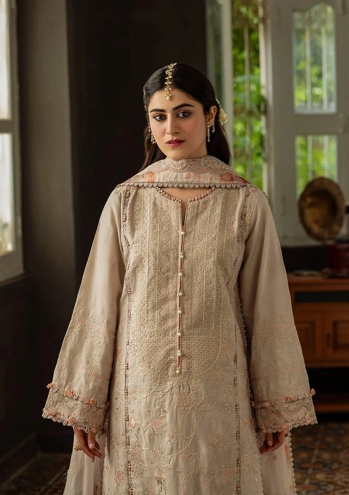 Karandi with Embroidered Chiffon - Image 3