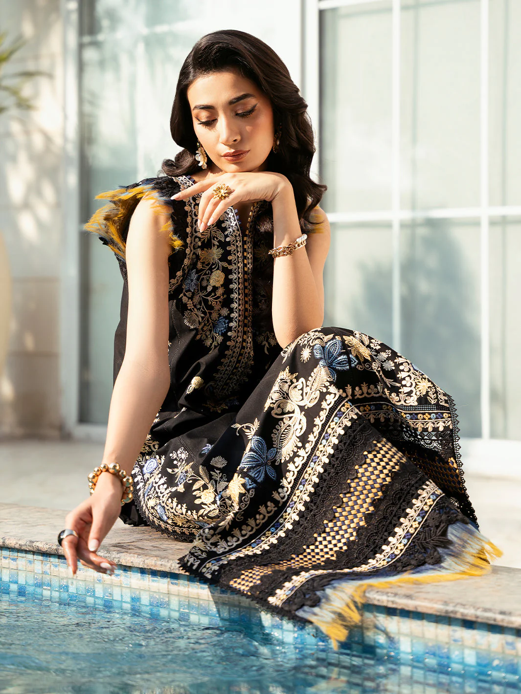 Kayra Embroidered Lawn - Image 4