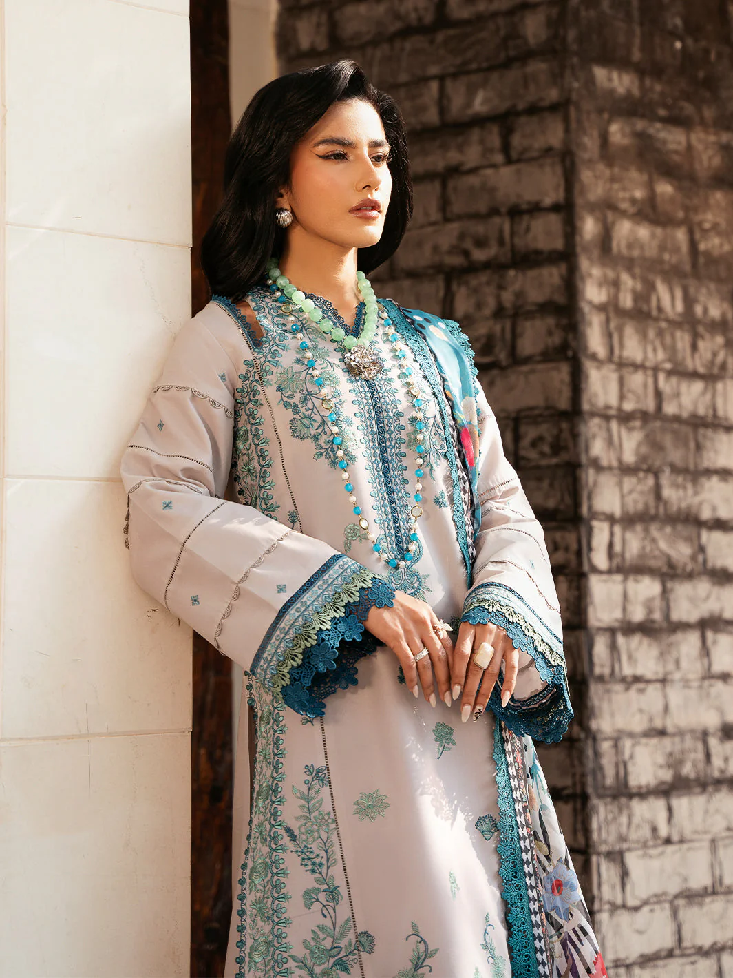 Kayra Embroidered Lawn - Image 4