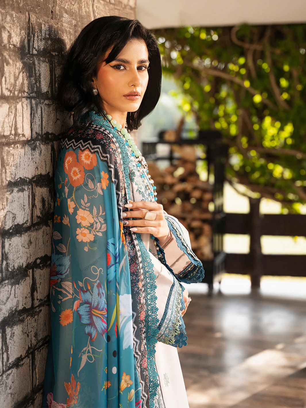 Kayra Embroidered Lawn - Image 6
