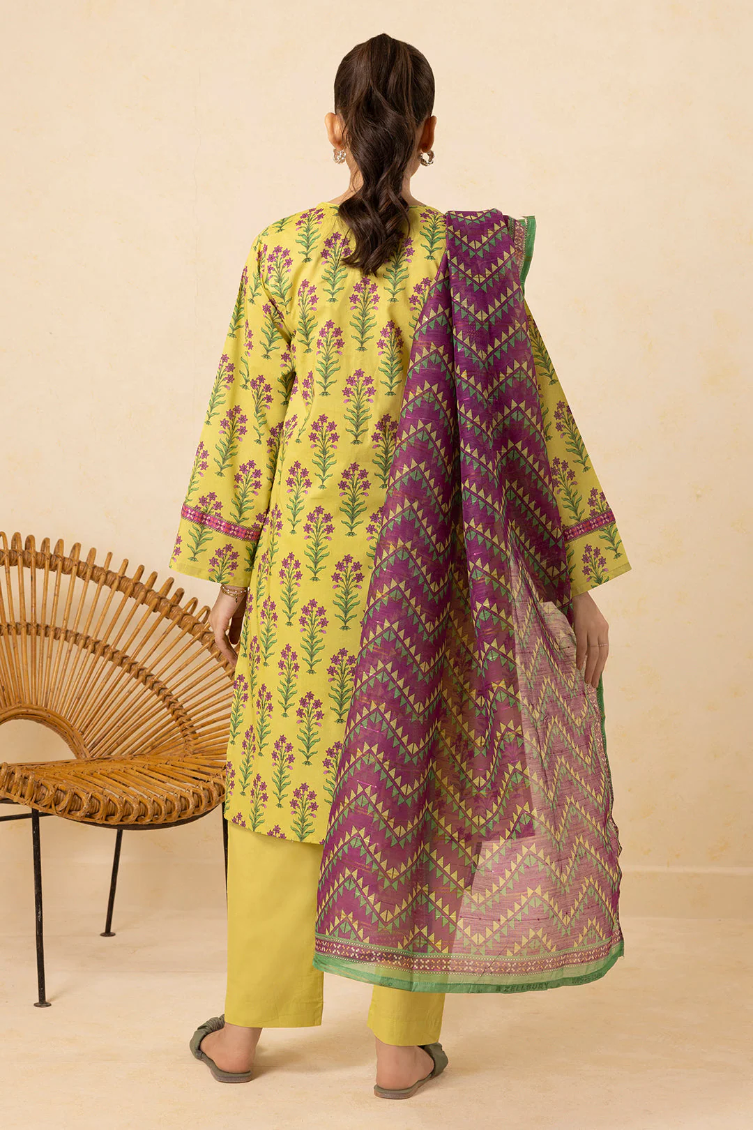 Kurta Dupatta Trouser - Image 2