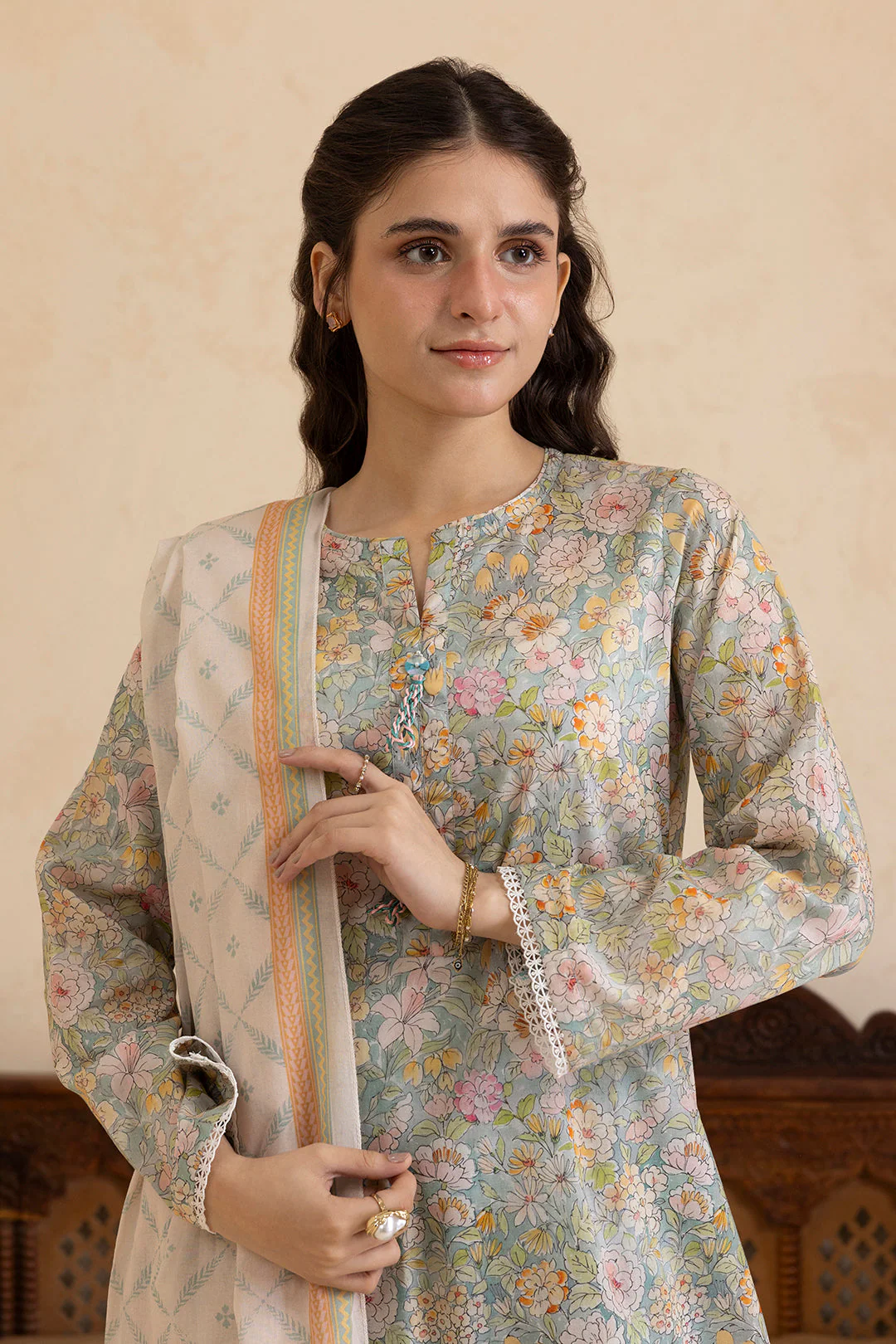 Kurta Dupatta Trouser - Image 4