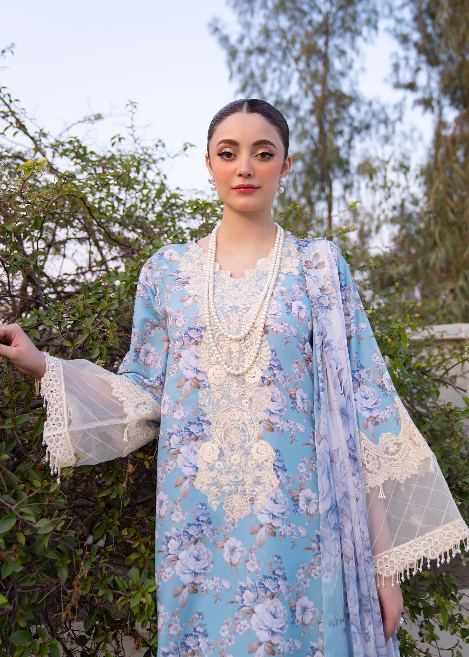 LAMHAY LUXURY LAWN - Image 3