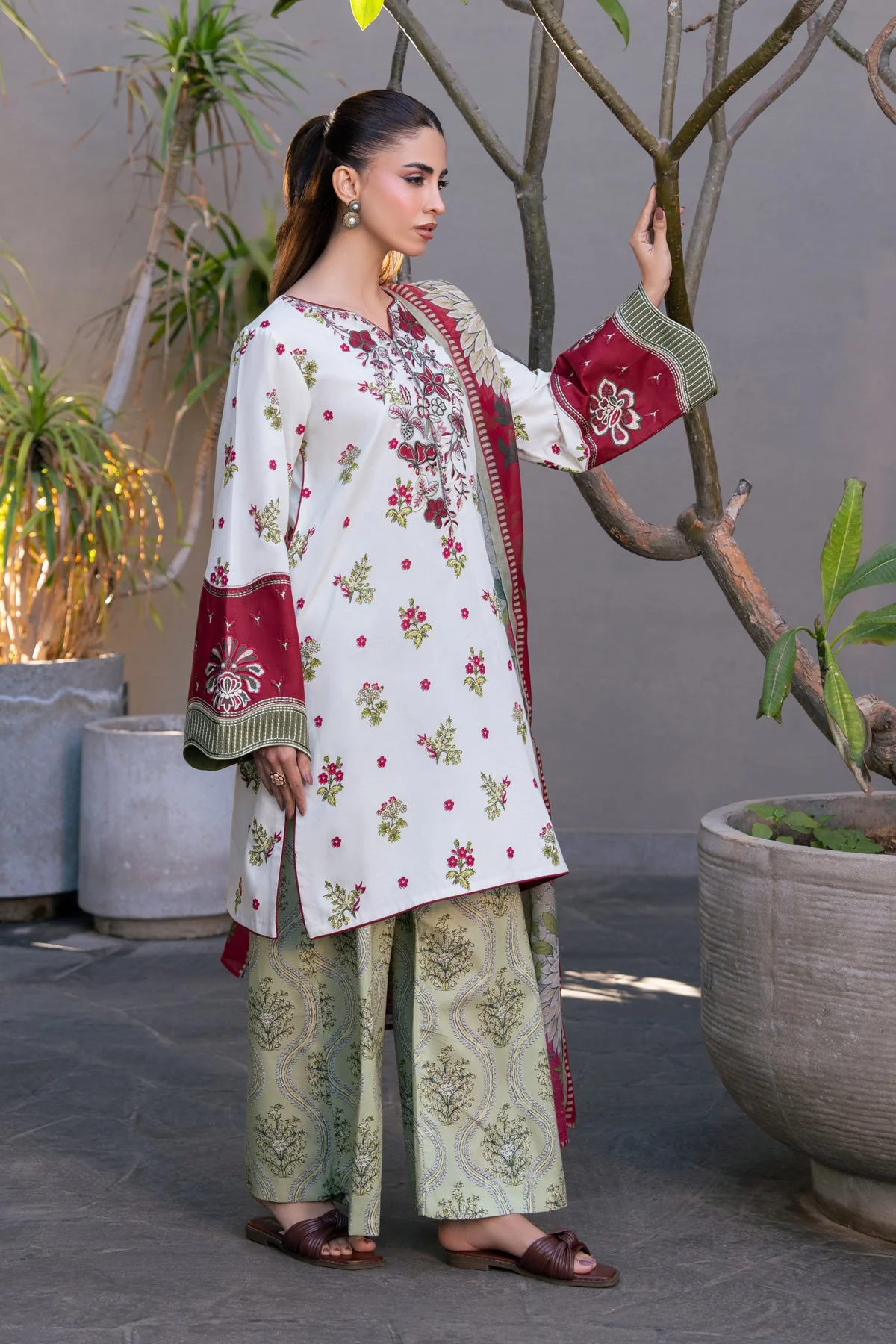 Layana Lawn Collection - Image 4