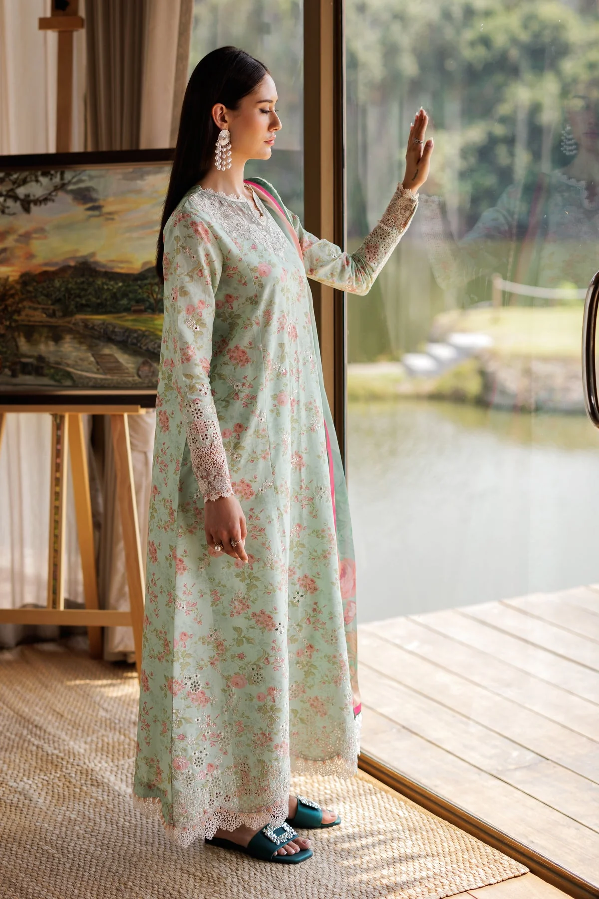 Luxury Lawn - Image 3