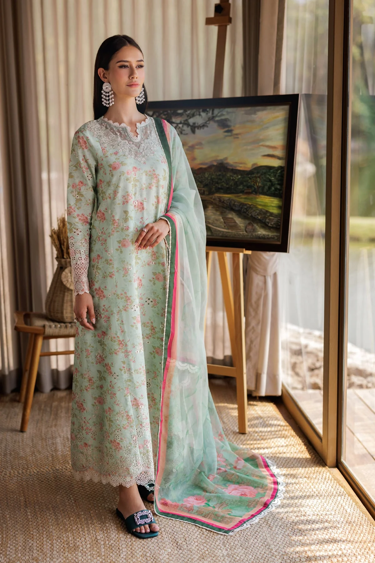 Luxury Lawn - Image 4