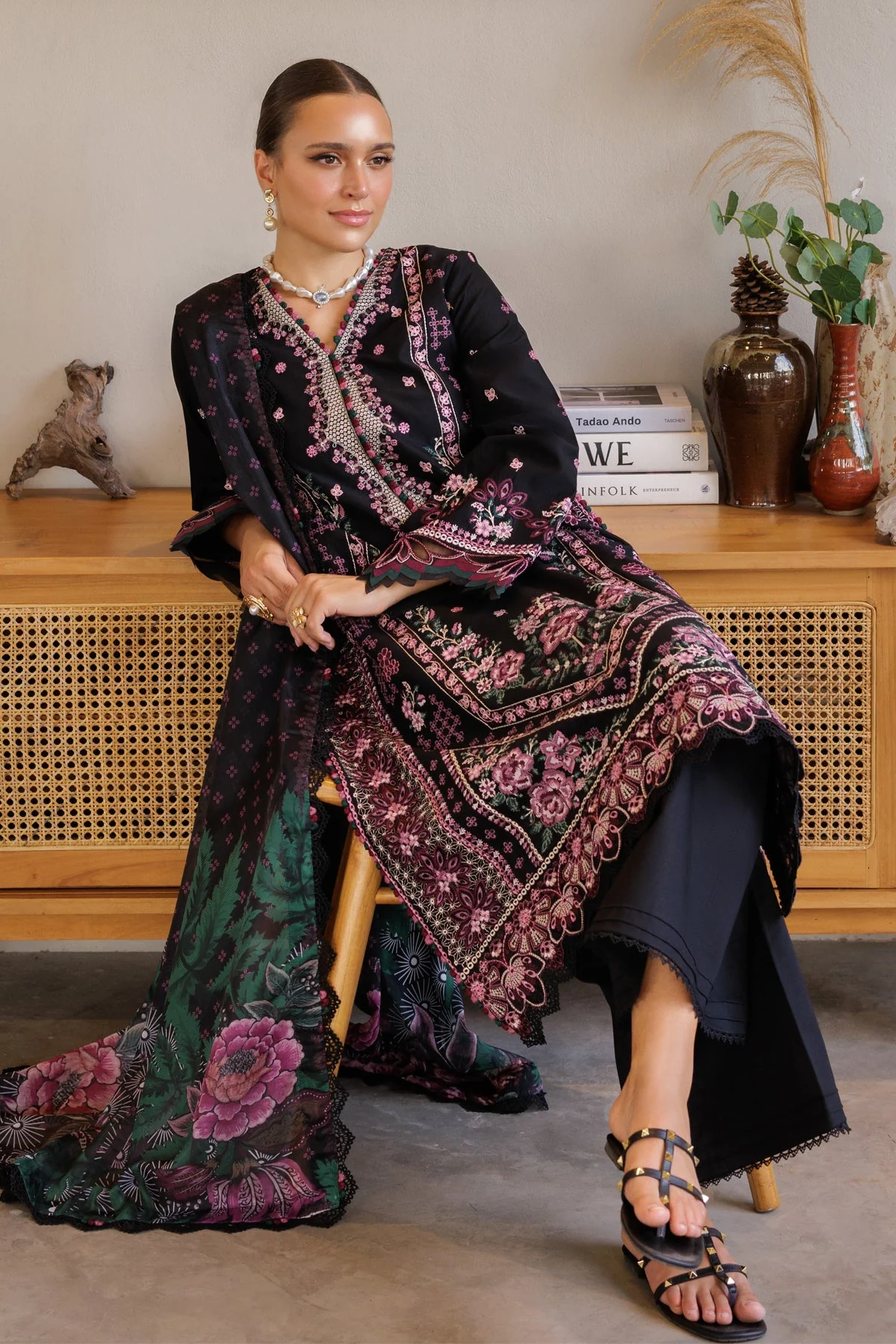 Luxury Lawn - Image 3