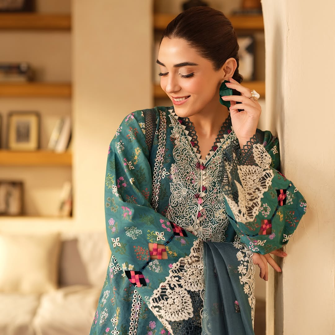Luxury Lawn - Image 4