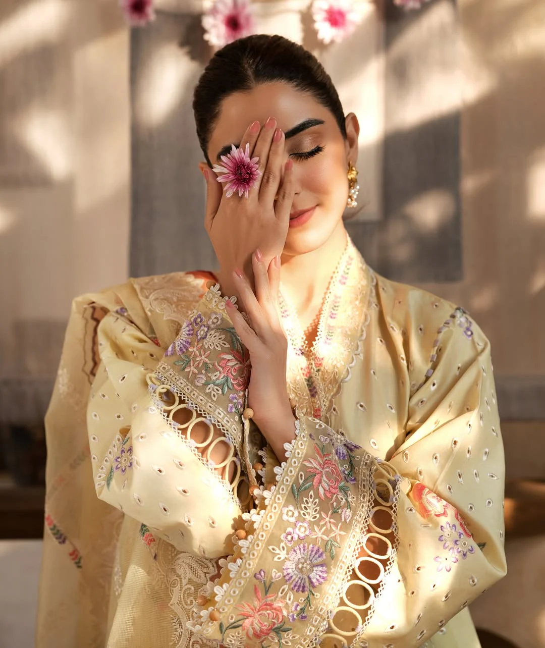 Luxury Lawn - Image 3