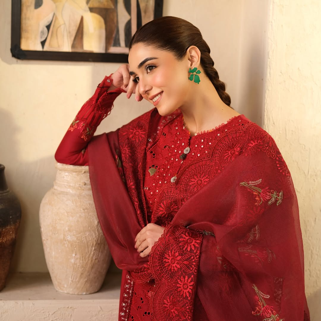 Luxury Lawn - Image 3