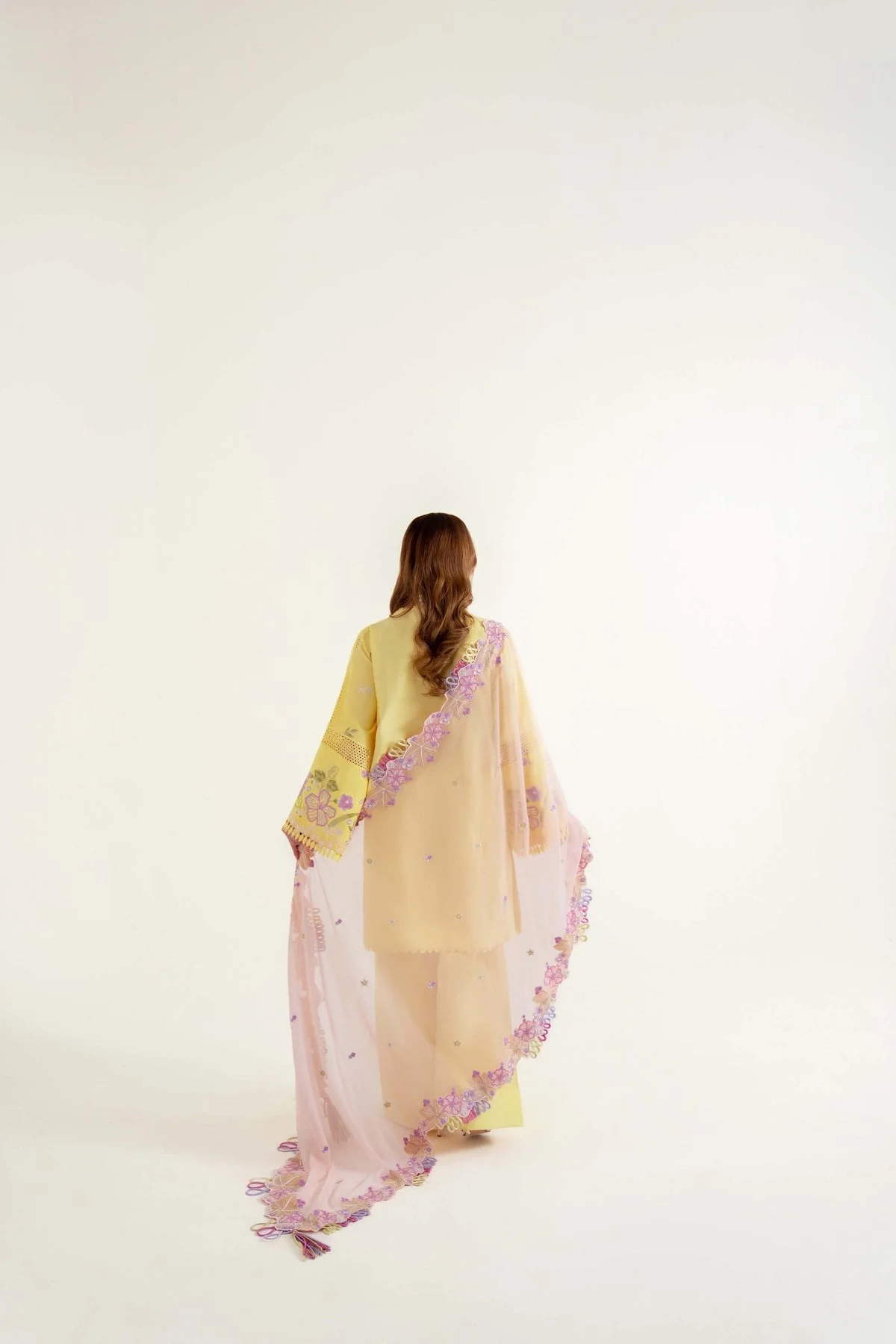 Luxury Lawn - Image 2