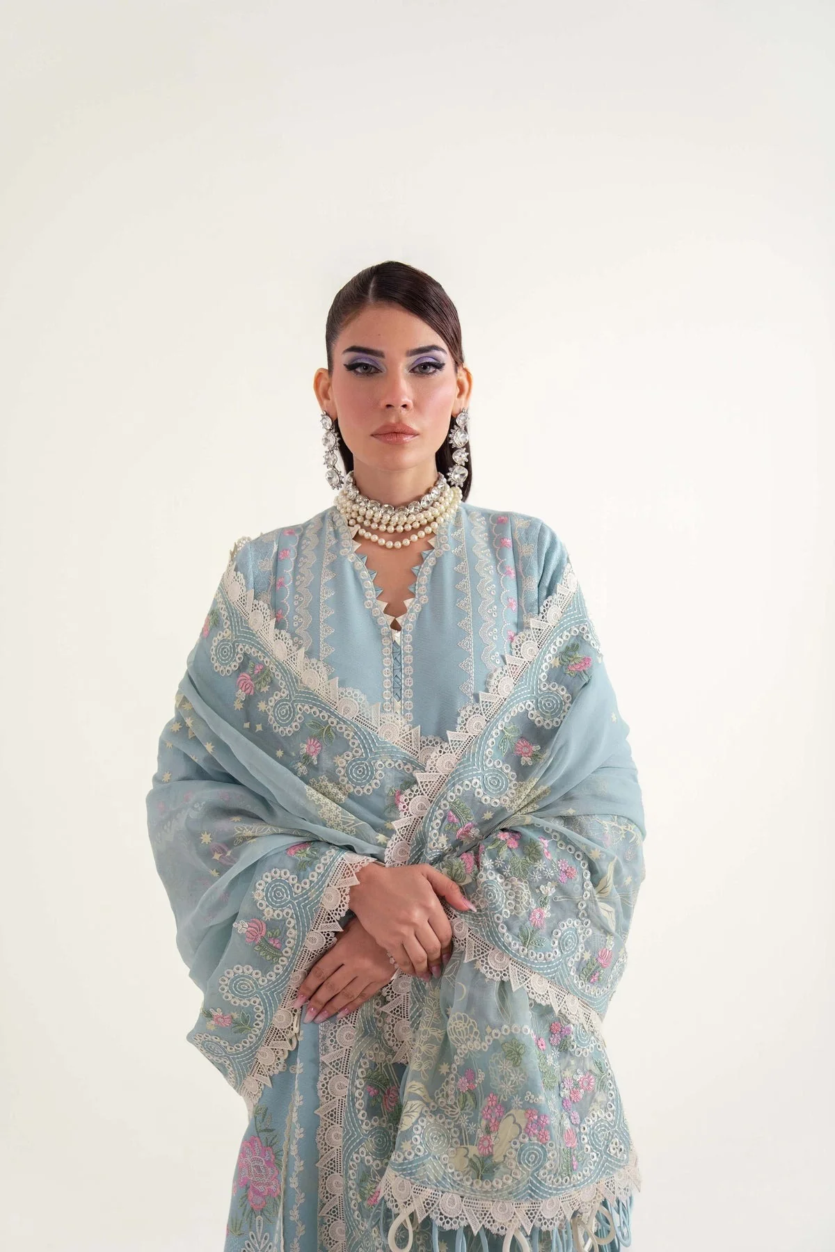 Luxury Lawn - Image 5