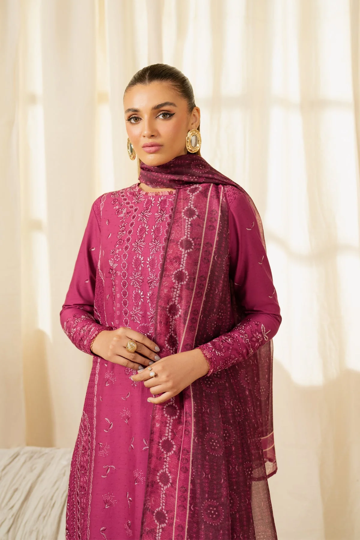 Luxury Lawn - Image 4