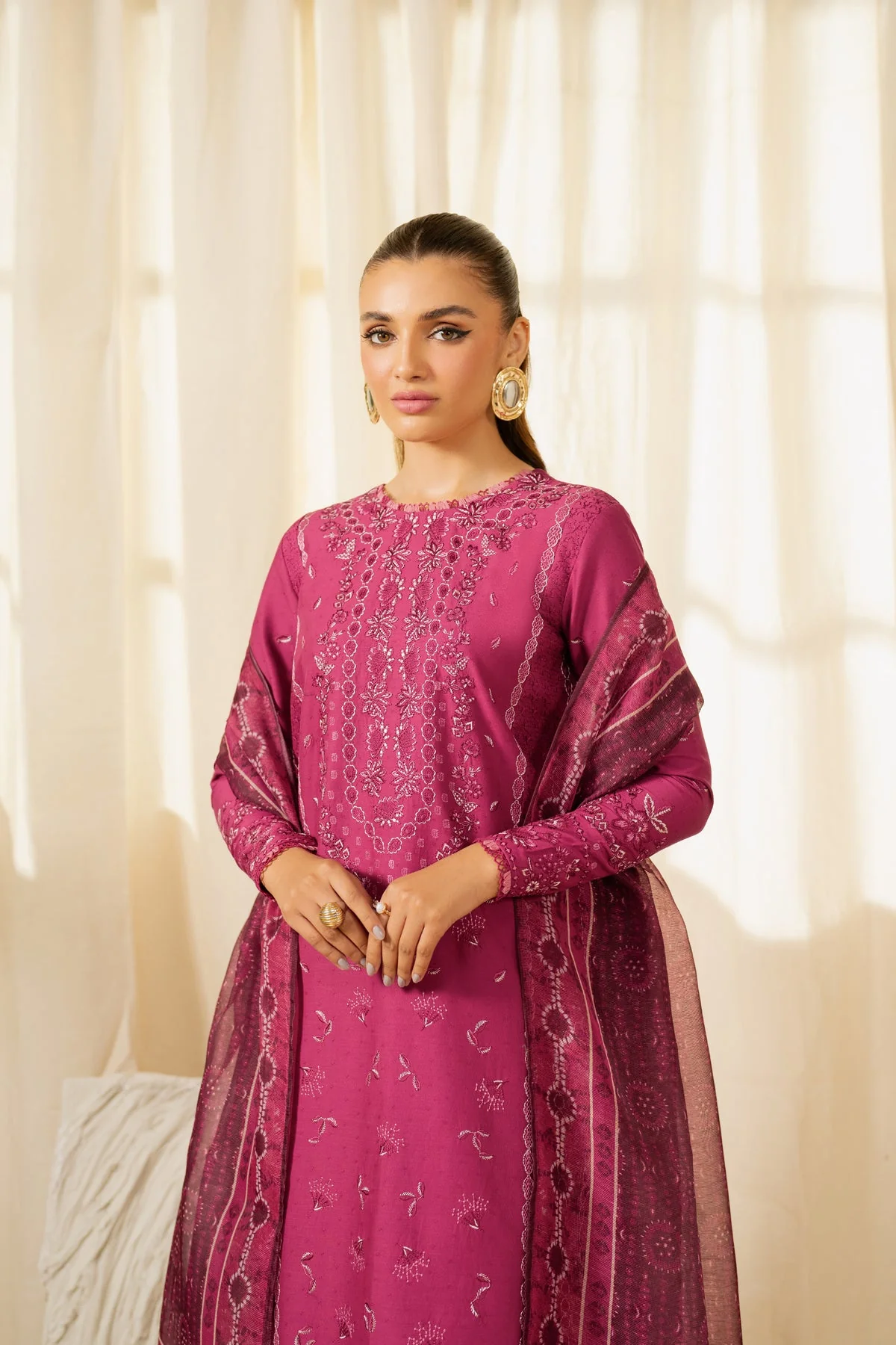 Luxury Lawn - Image 5
