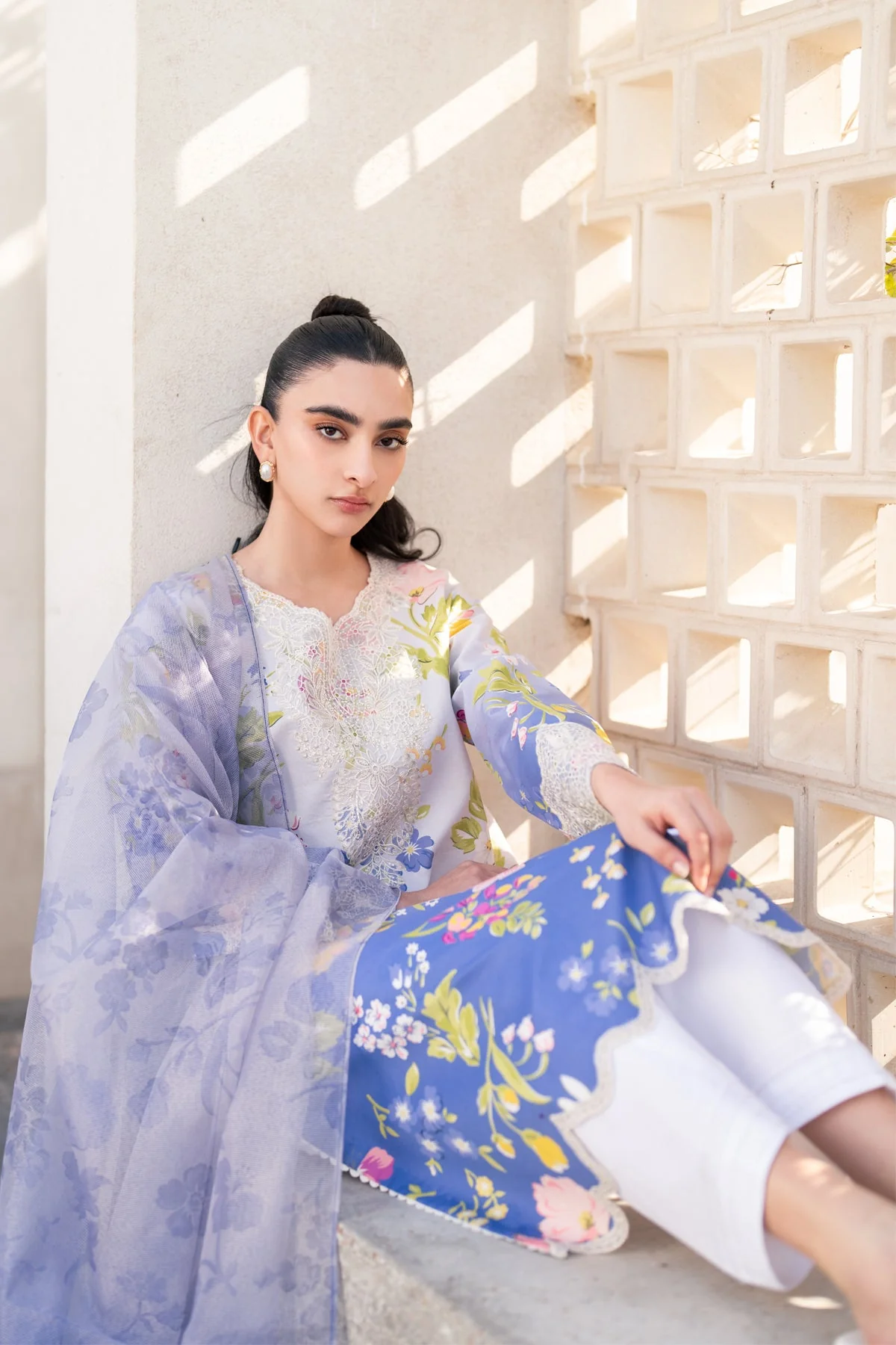 Luxury Lawn - Image 5