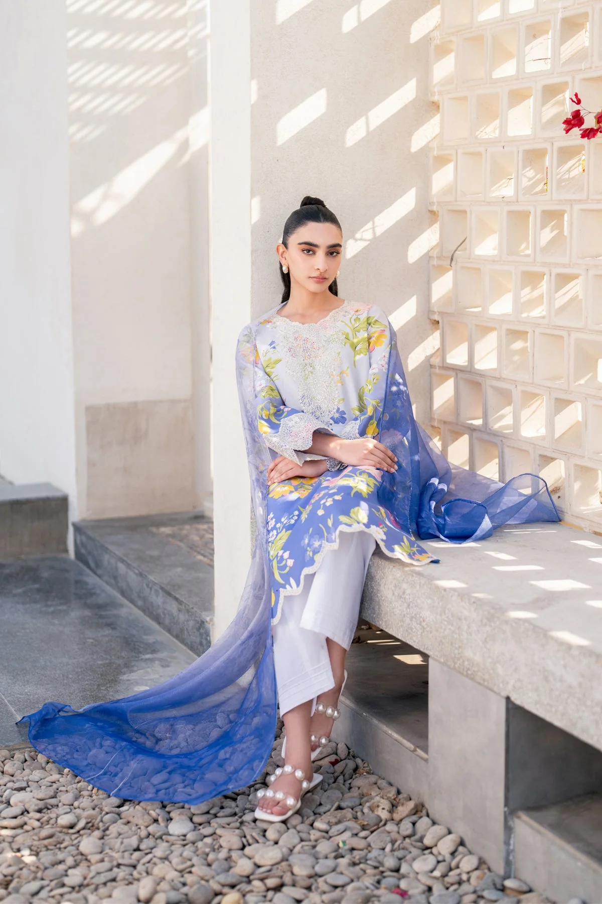 Luxury Lawn - Image 6