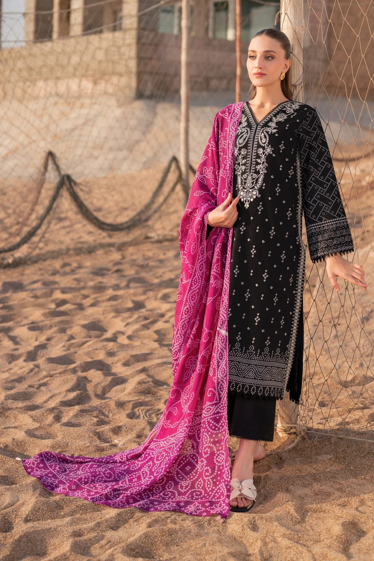 Luxury Lawn - Image 3