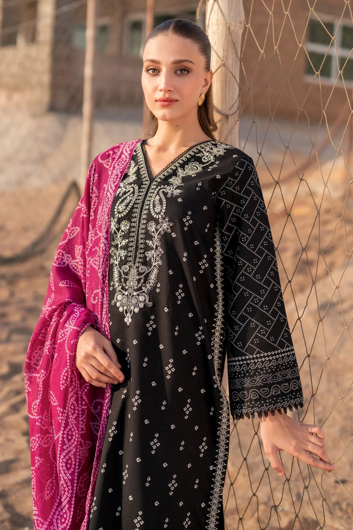 Luxury Lawn - Image 4