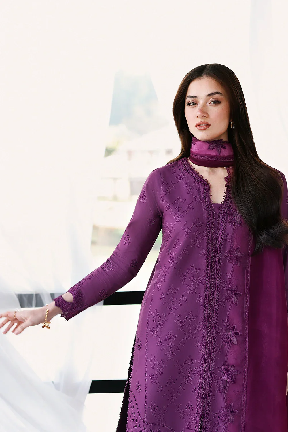 Luxury Lawn - Image 2