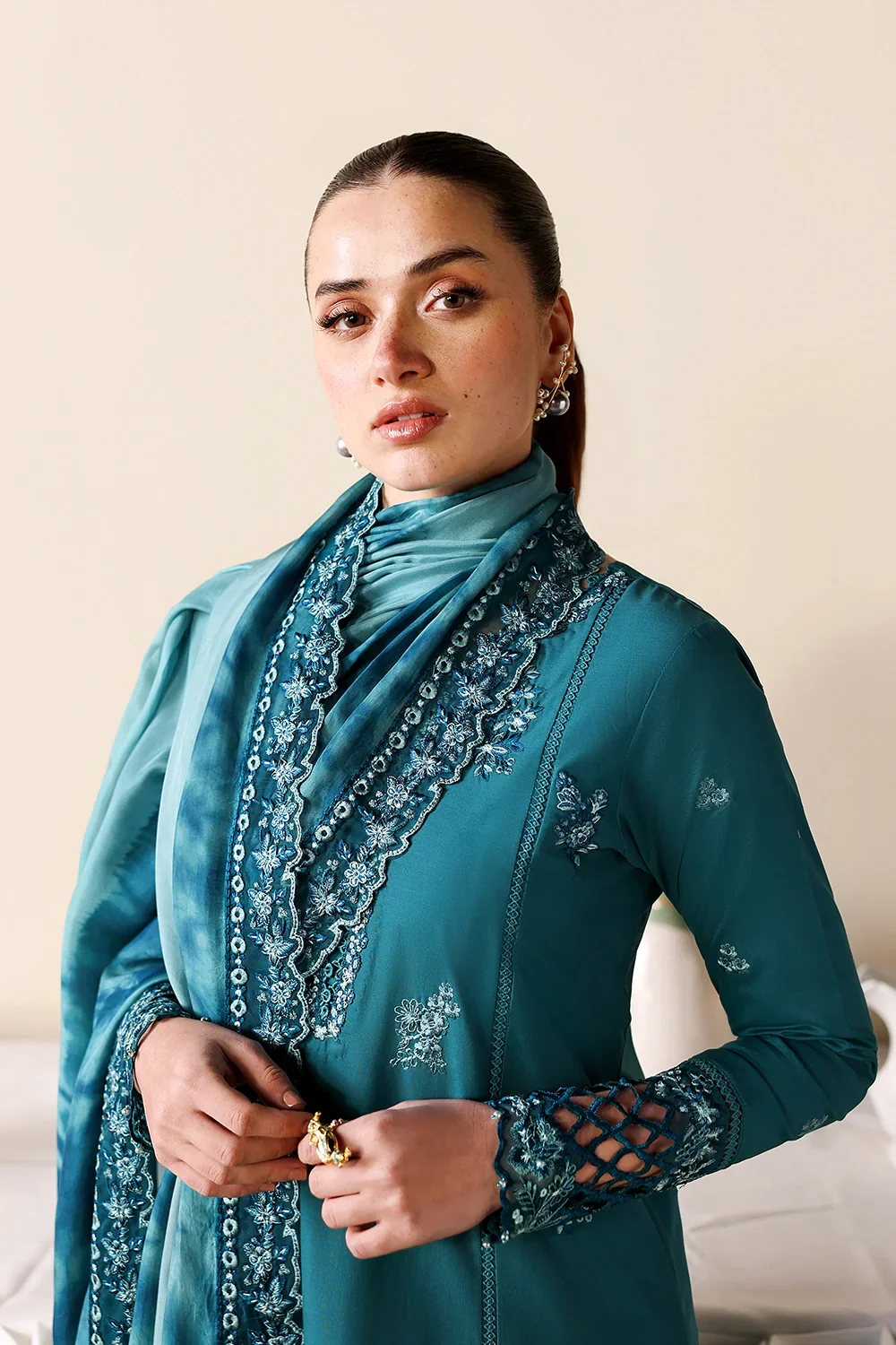 Luxury Lawn - Image 2