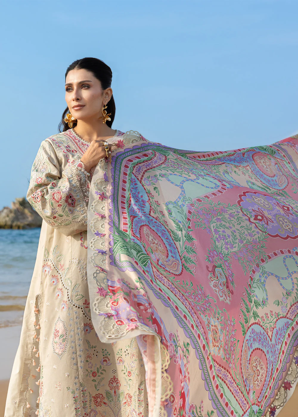 Luxury Lawn - Image 3