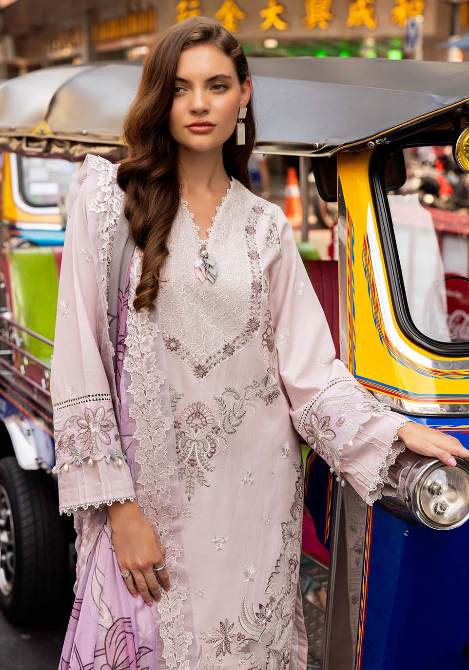 Luxury Lawn Collection - Image 3