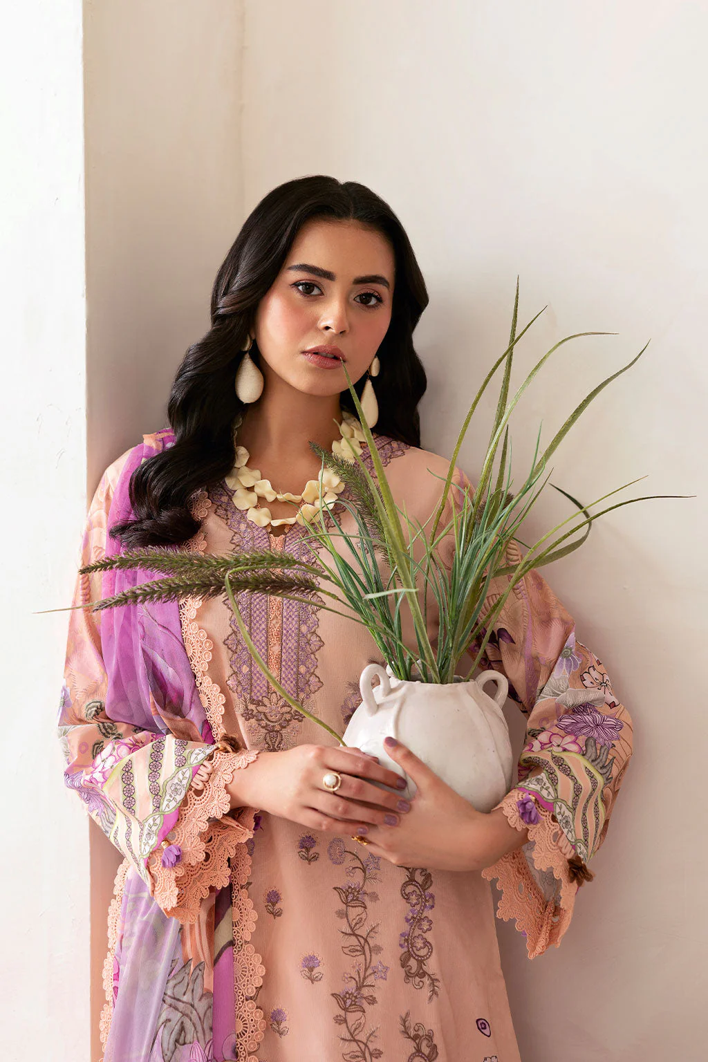 Mashaal Luxury Lawn - Image 4