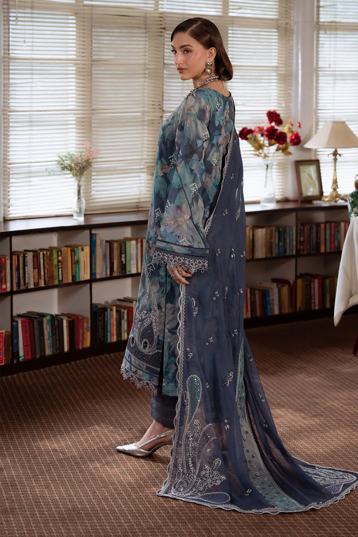 Maya Swiss Lawn - Image 4