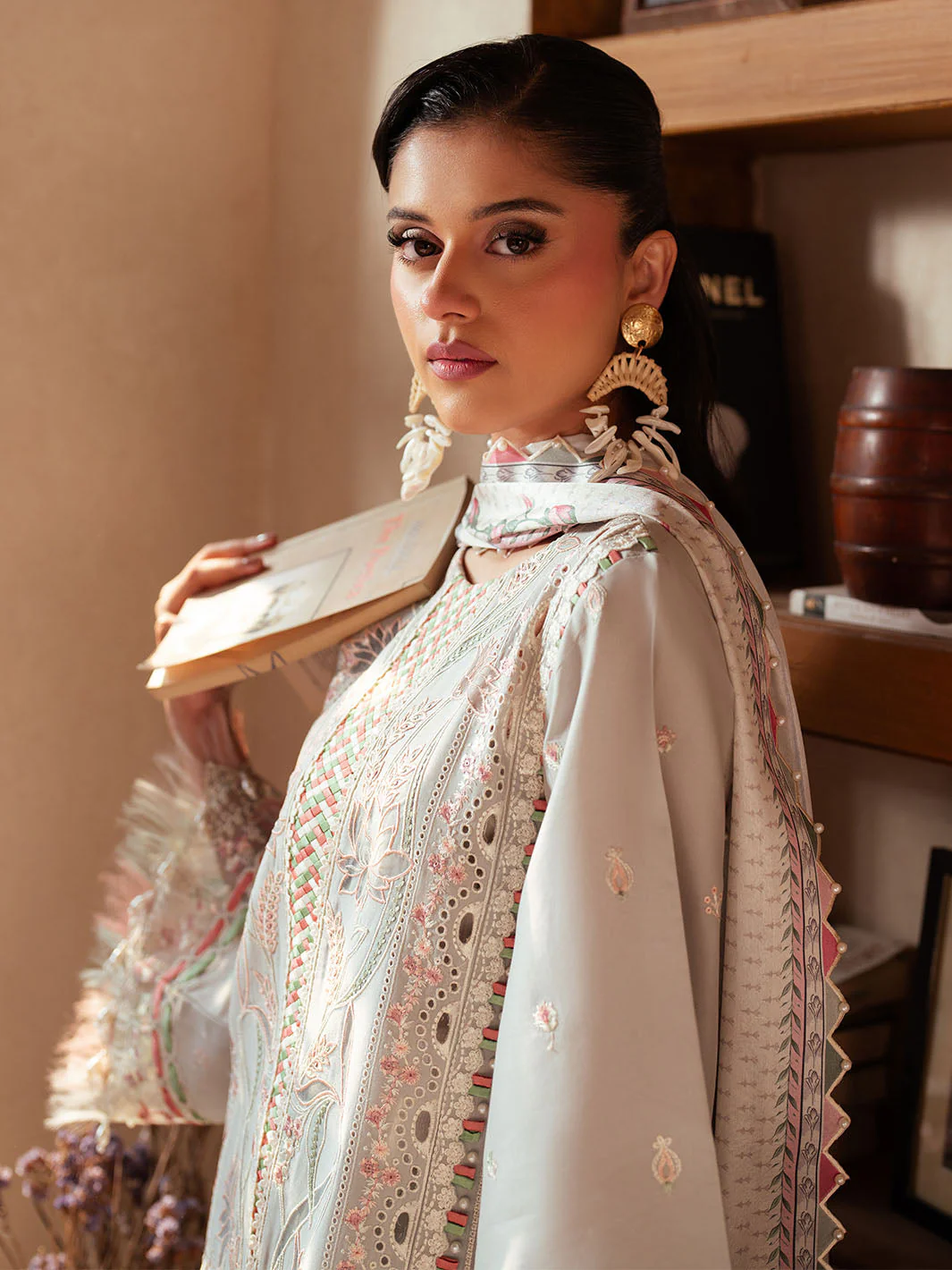 Mehroze Luxury Lawn - Image 8