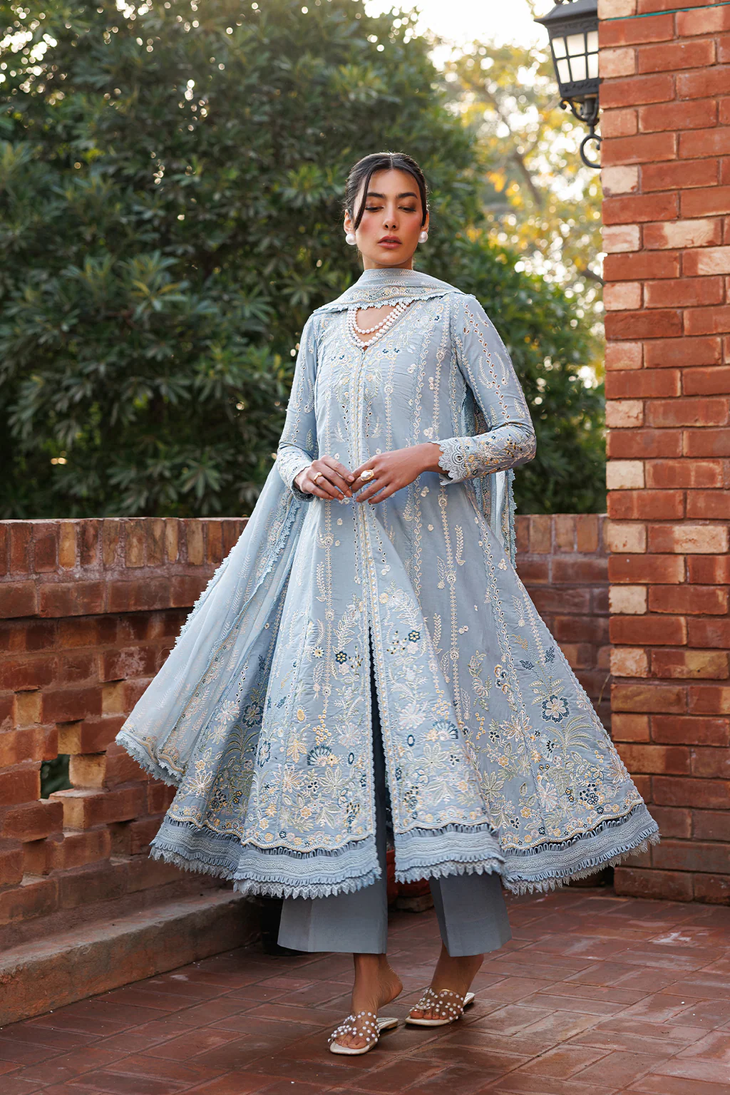 Mirabelle Festive Luxury Lawn - Image 4