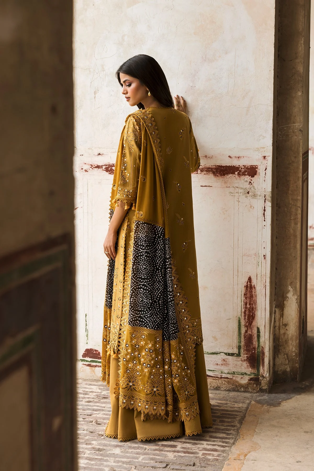 Mulaqaat Lawn - Image 2
