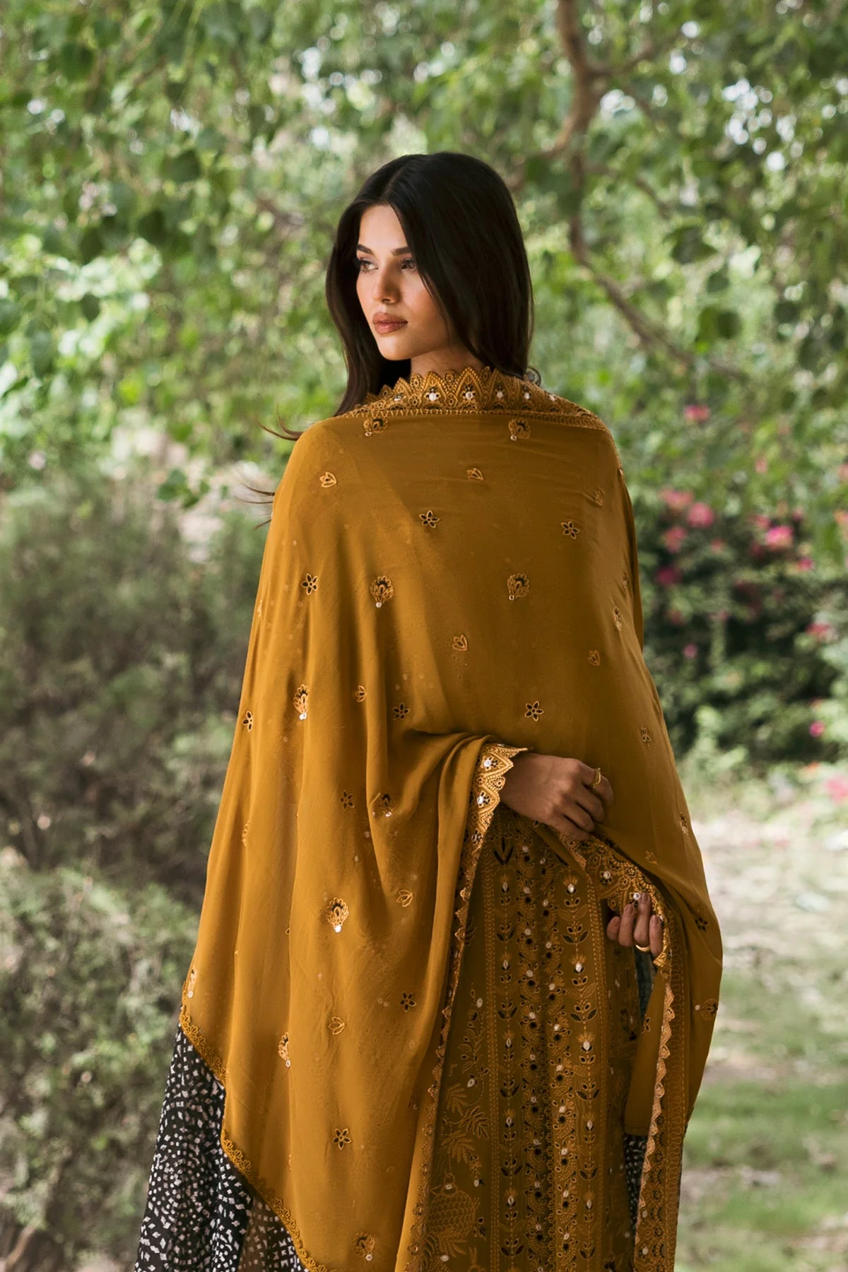 Mulaqaat Lawn - Image 3