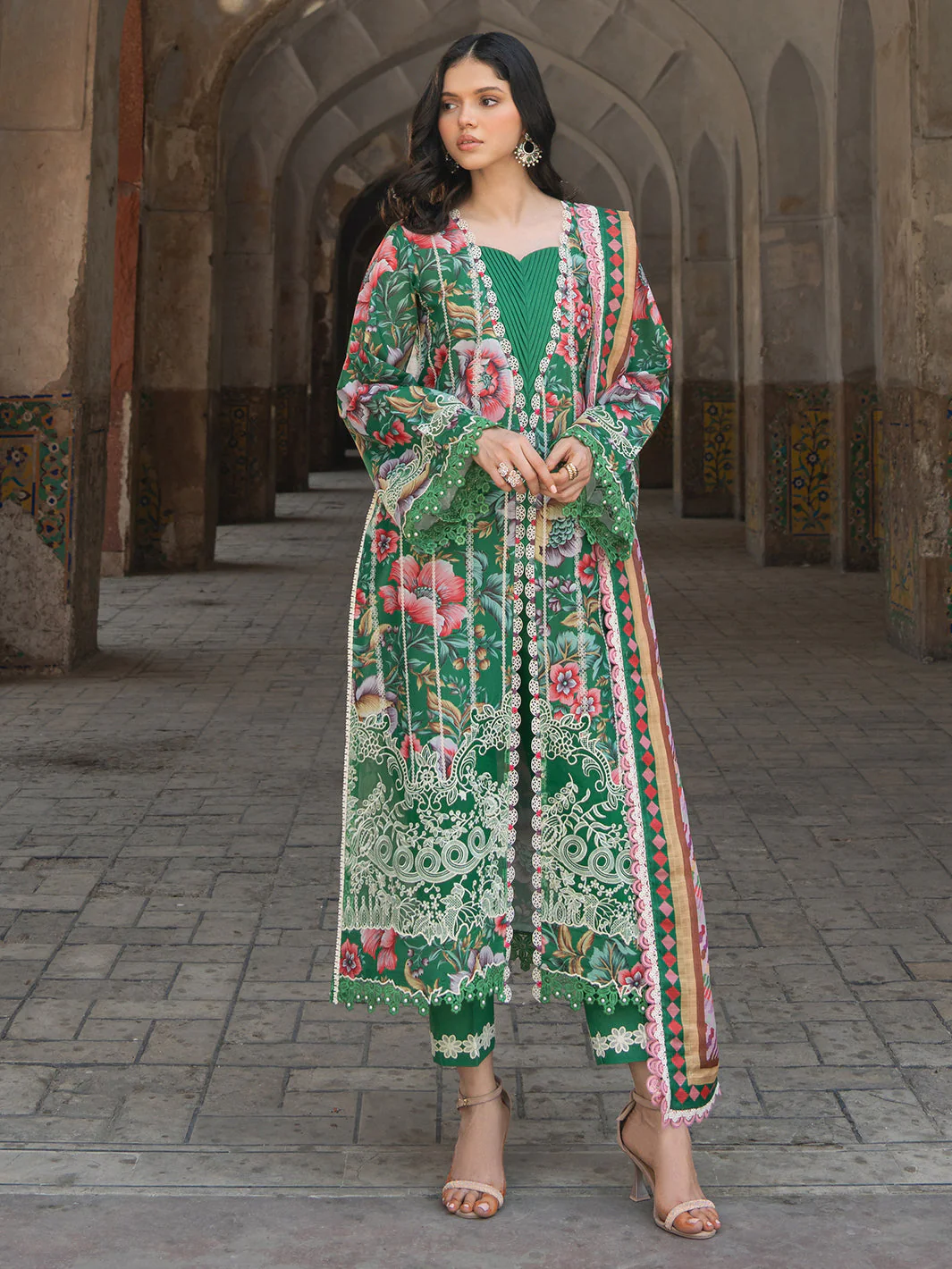 Naqsh Naaz Luxury Lawn - Image 8