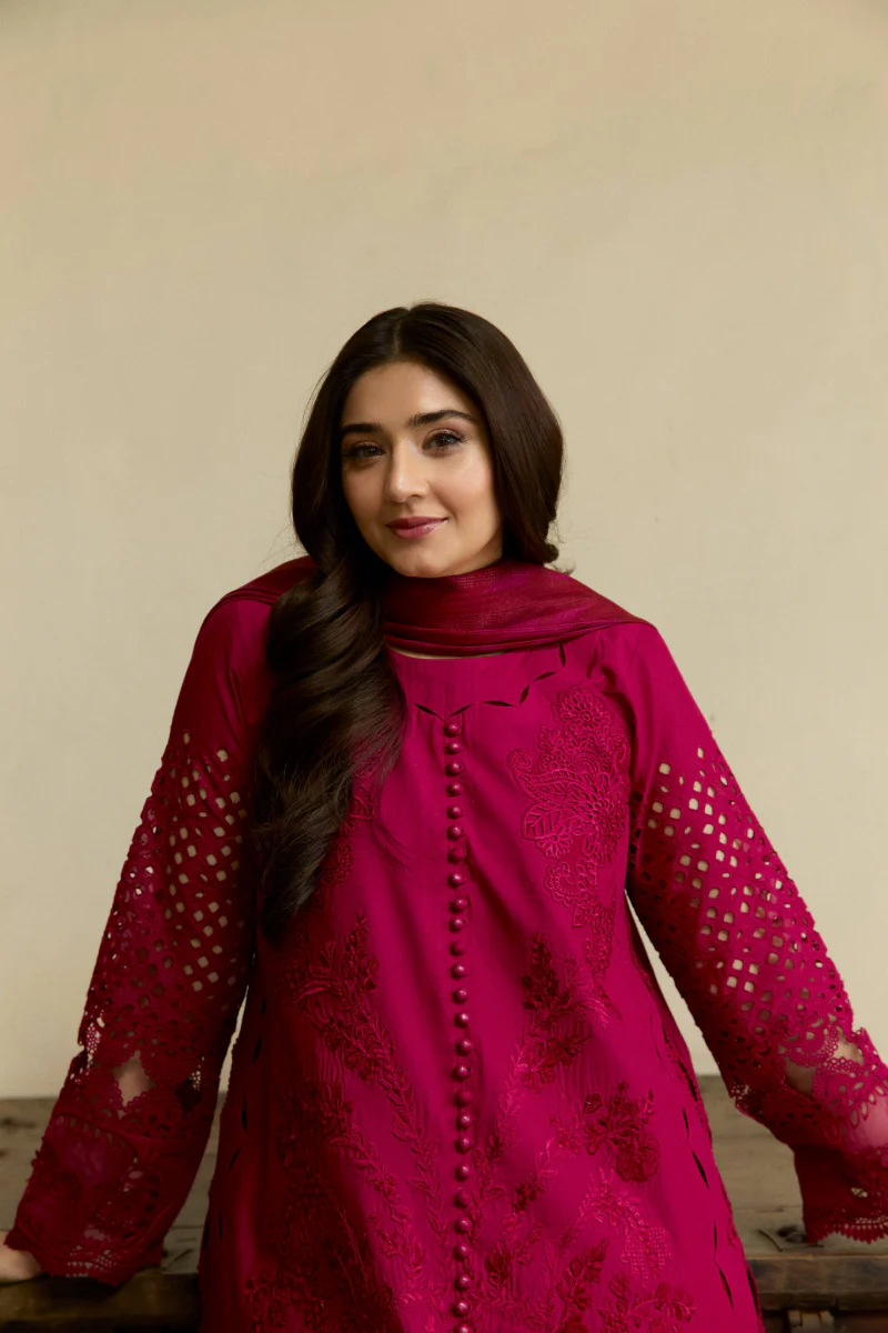Vintage flora Lawn - Image 3