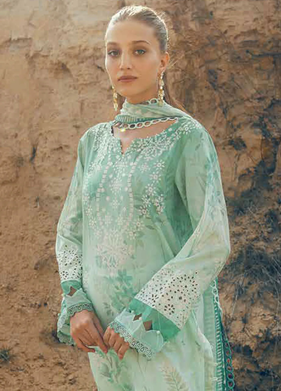 Nureh Gardenia Chikankari Lawn NSG-158 - Image 3