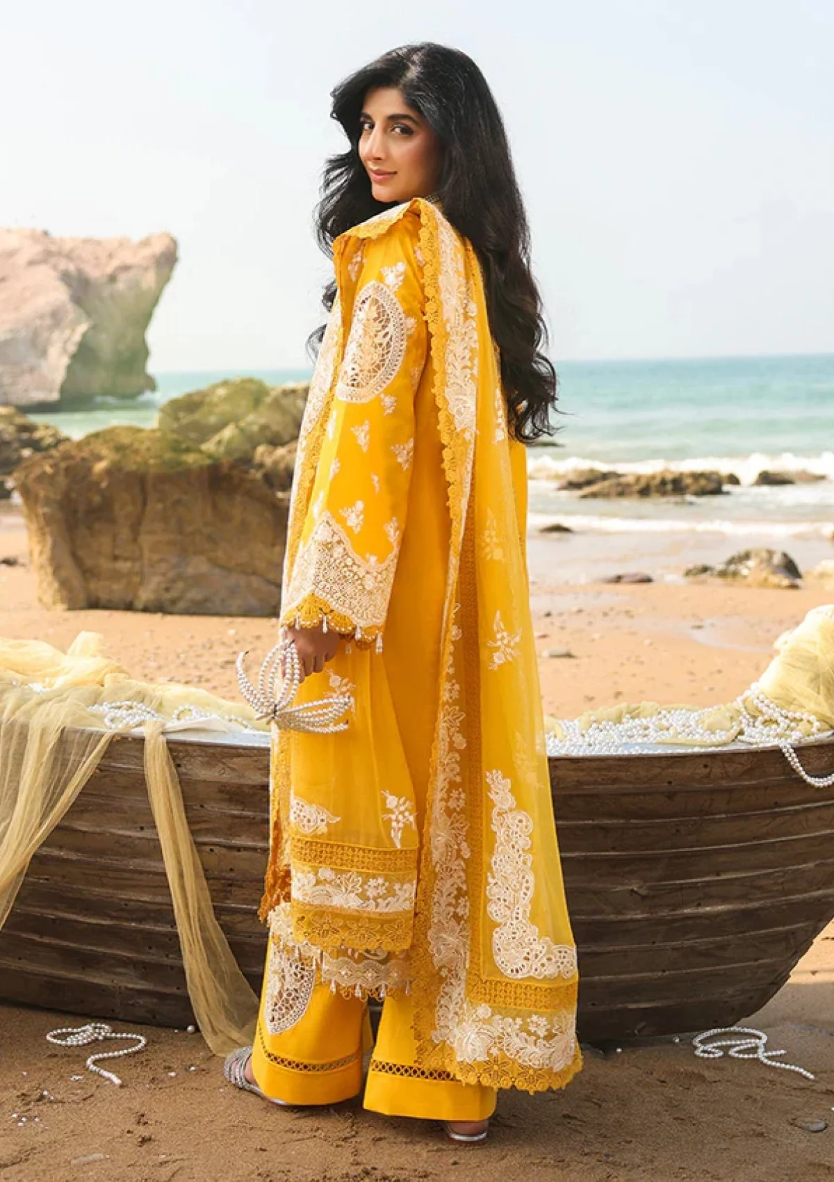 Premium Hania Luxury Lawn - Image 2