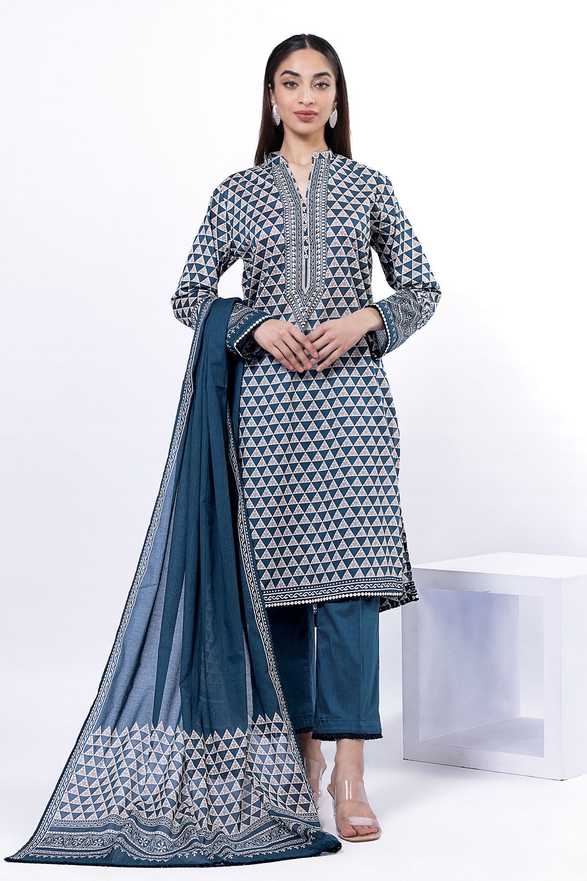 Printed | Lawn Fabrics 3 Piece - Image 3