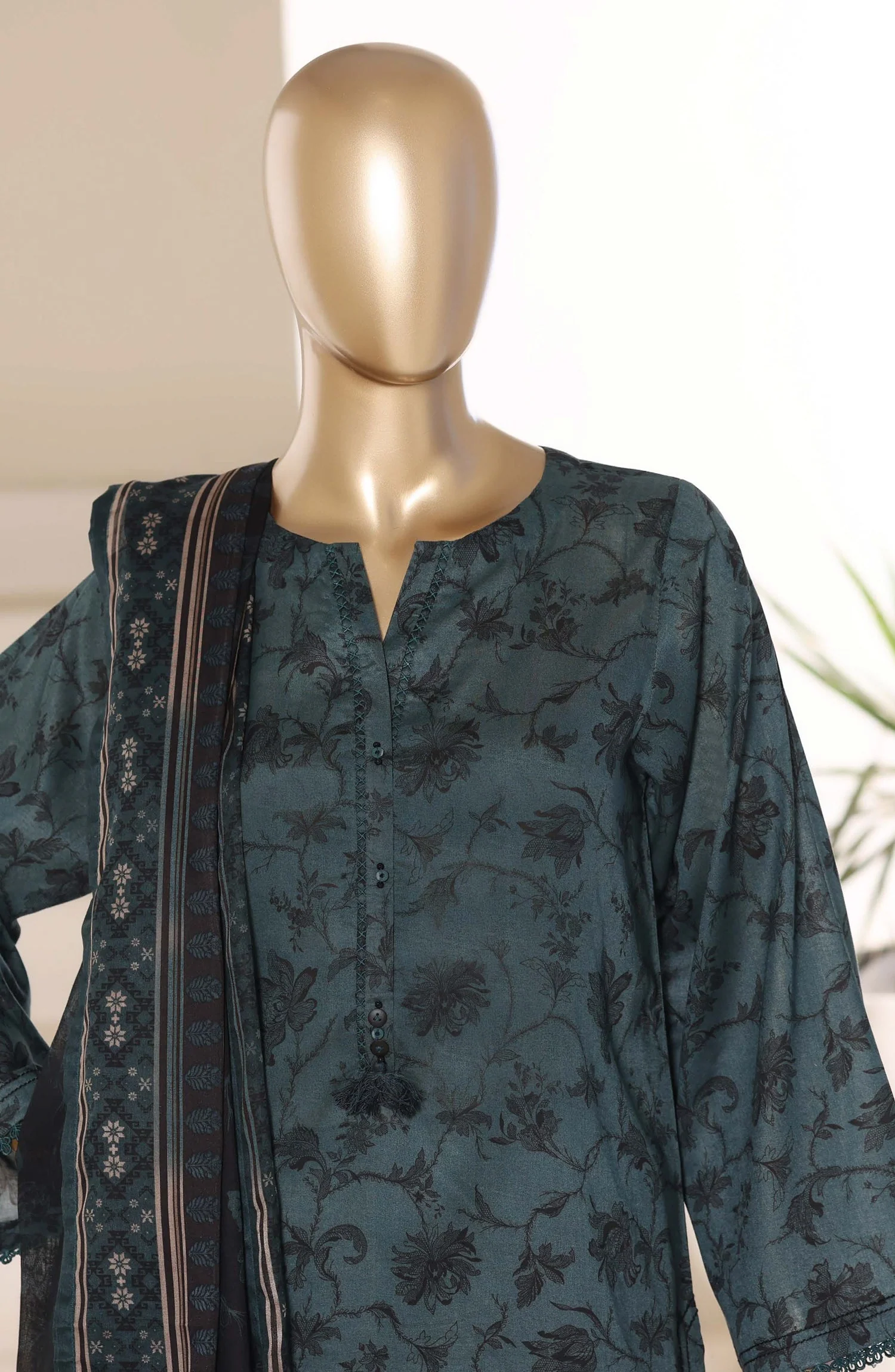 Printed Lawn Stitched 3 Piece Suit - Image 3