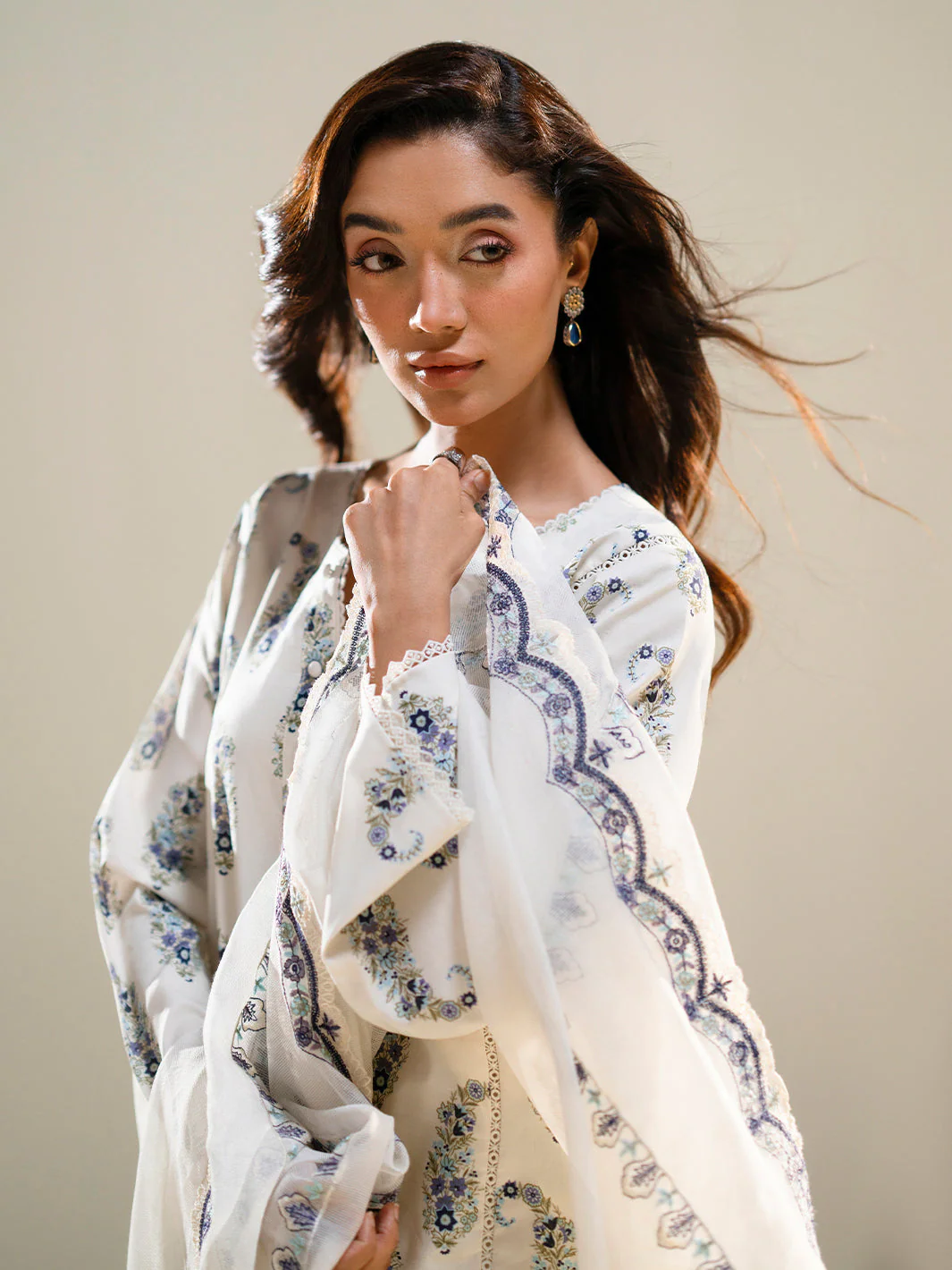 Prints Unstitched Printed Lawn - Image 4