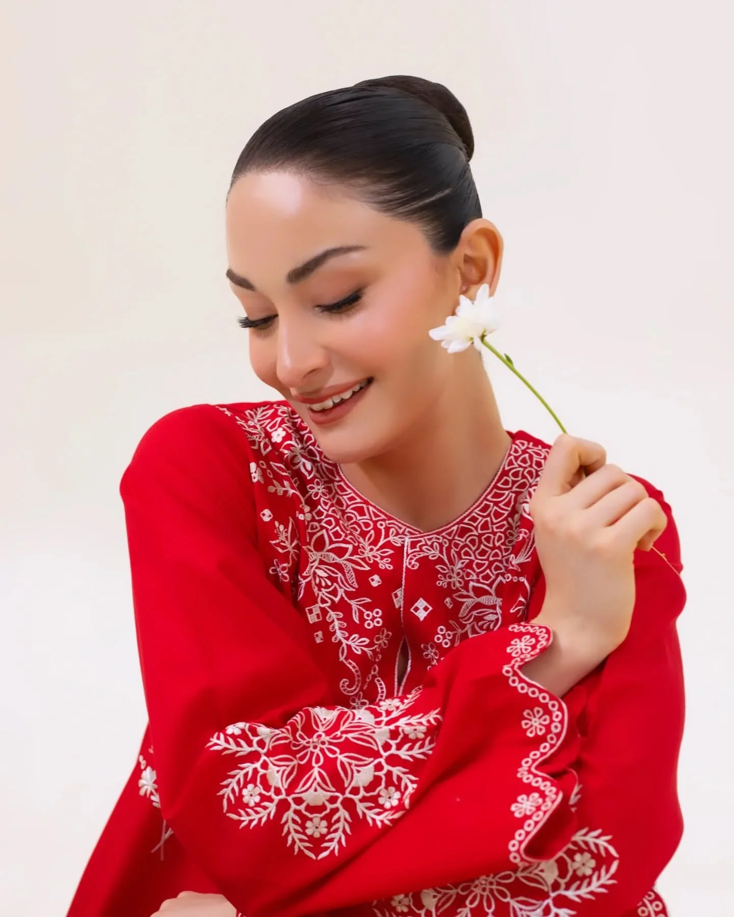 Pure Embroidered Lawn Shirt - Image 3